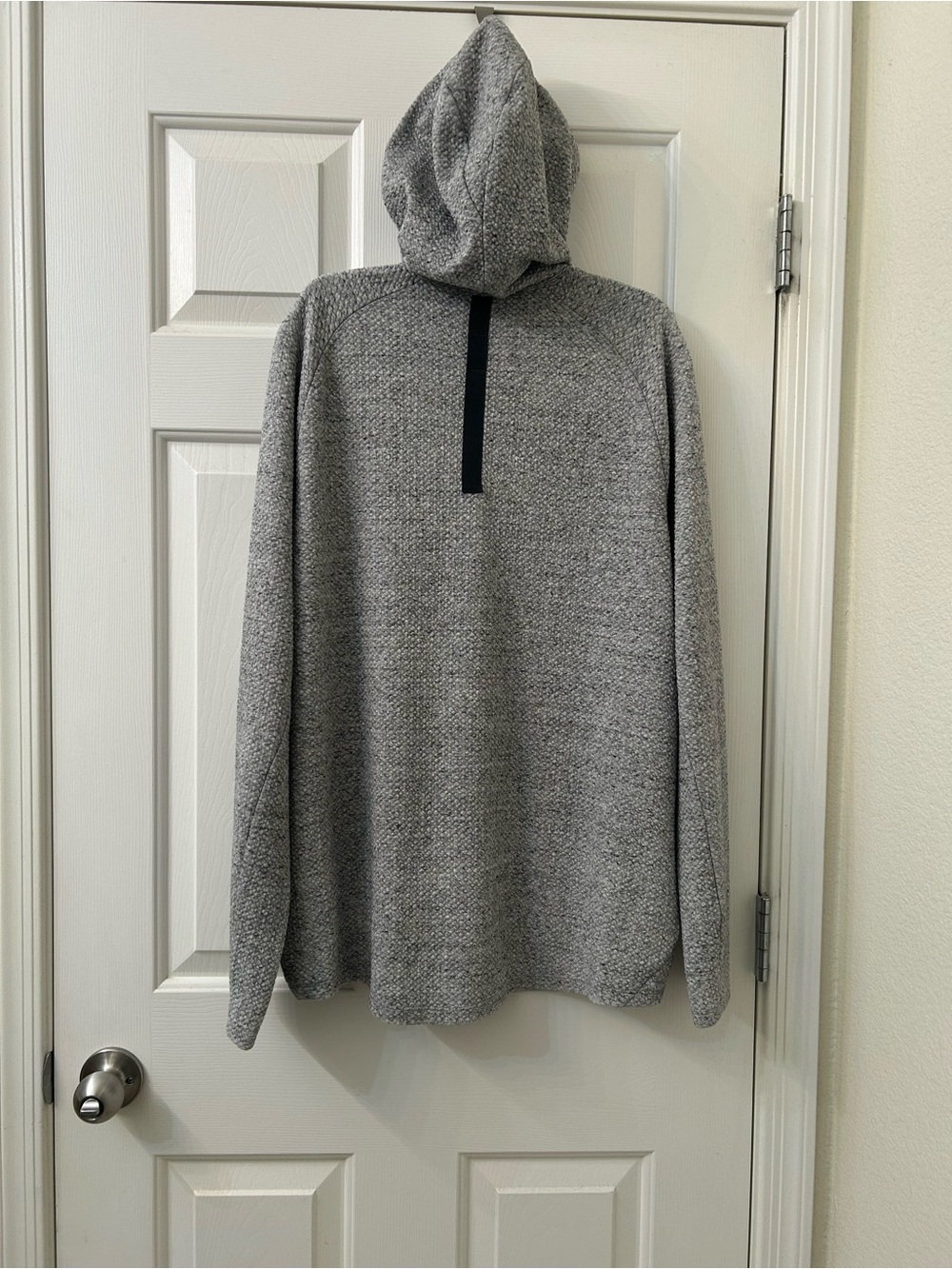 lululemon athletica Men's Hoodie- Heather Gray - Picture 7 of 10
